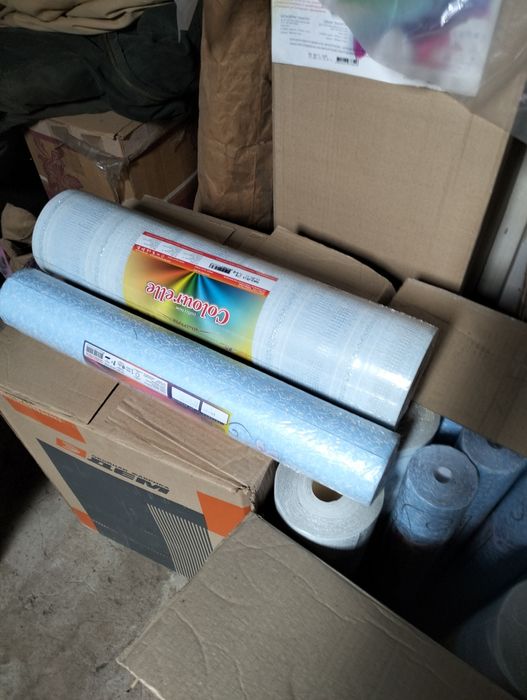 Продам обои дешево.