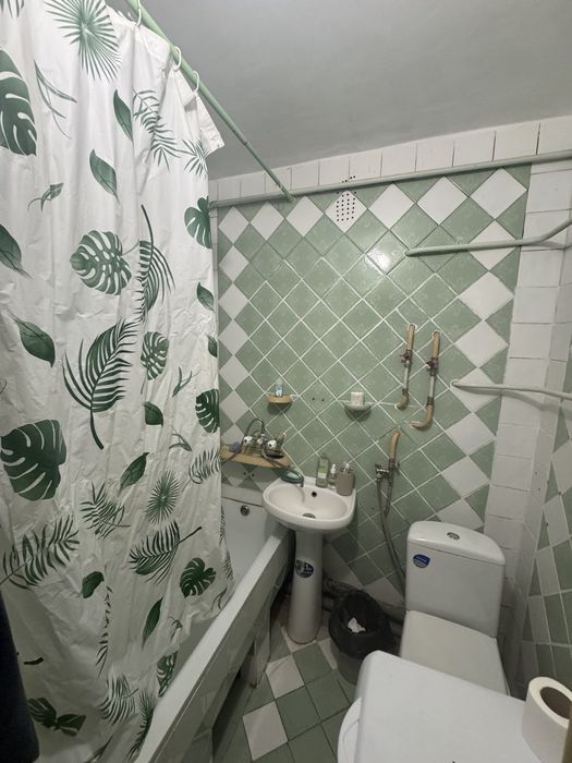 Торг! Терміново! 1к цегла, хороший житловий стан 42124