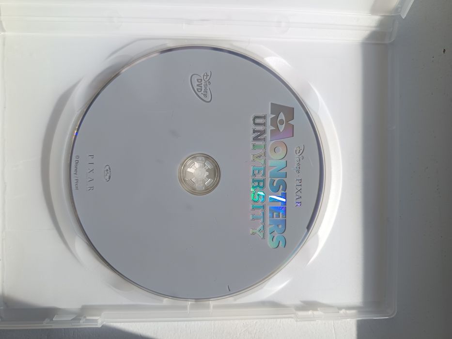 DVD Disney monstros a universidade