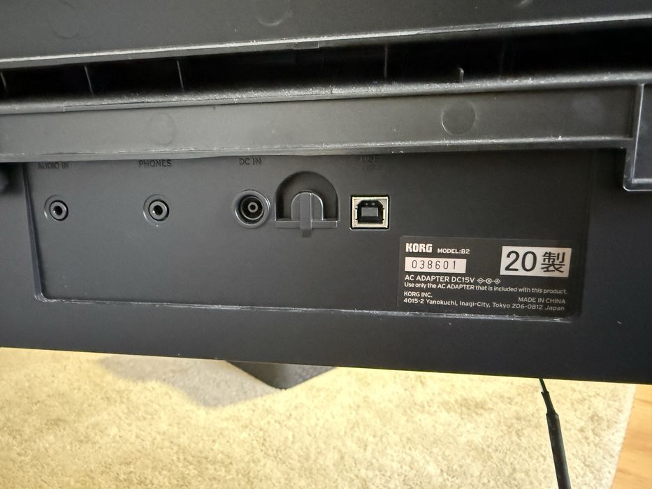 Piano korg B2 como novo. Usado em casa umas 6 vezes