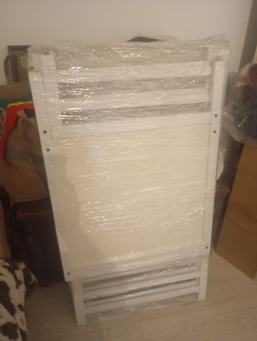 Cama de Bebé Branca com Colchão – Como Nova