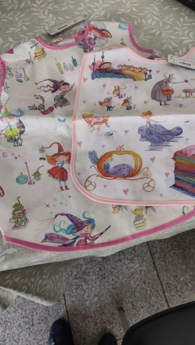 Bibe e babete impermeável