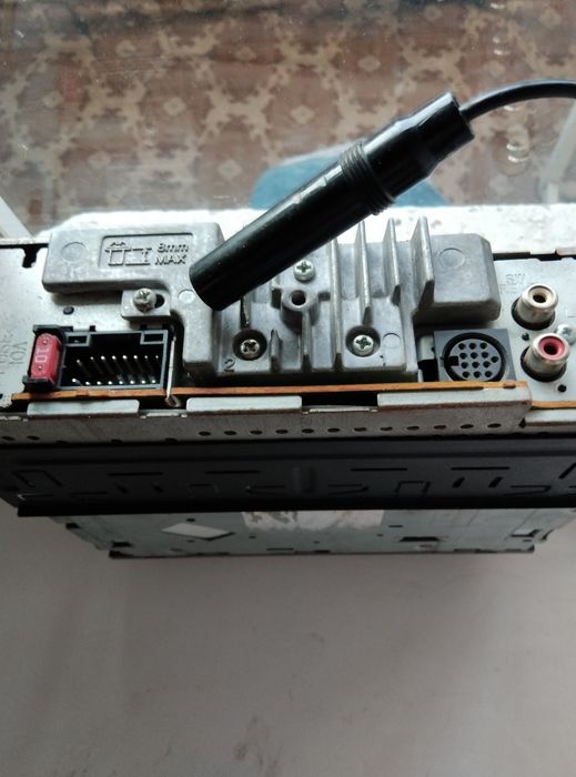 Автомагнитола KENWOOD.