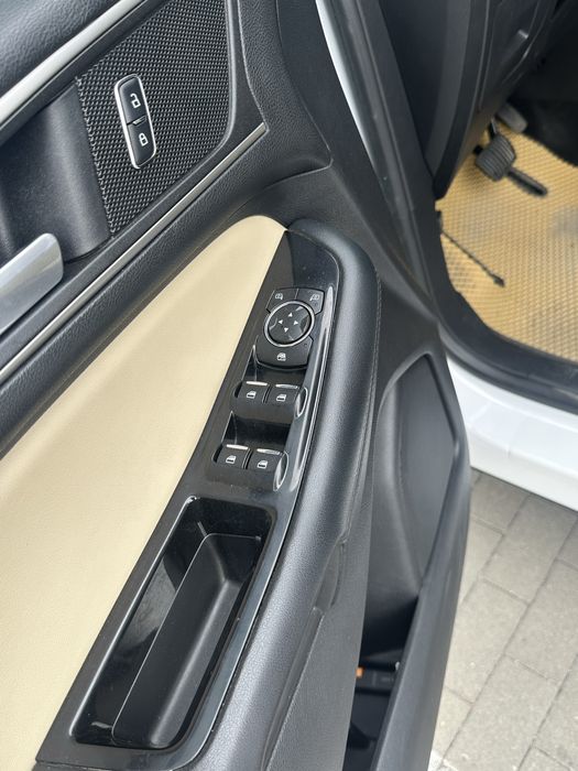 Продам Ford edge