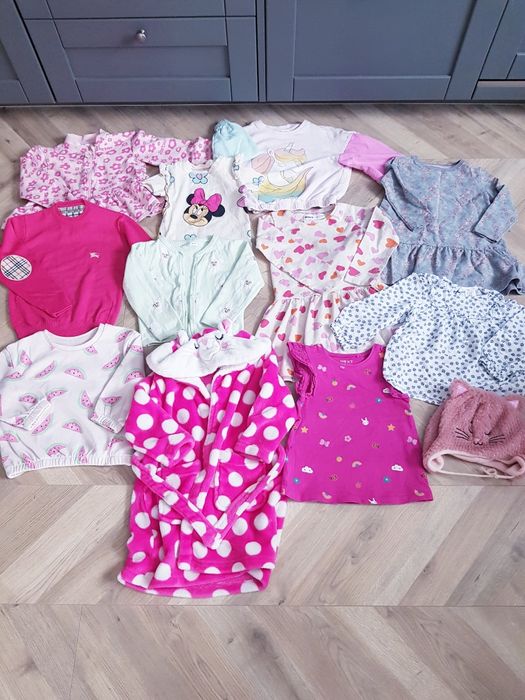 Zestaw ubranek dla dziewczynki