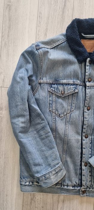 Levis XL.     ..