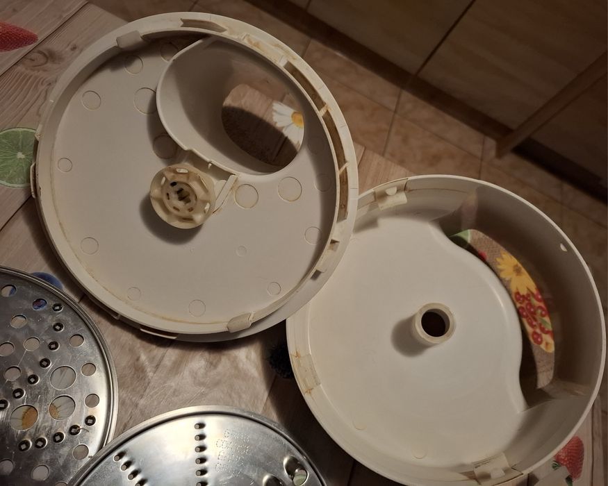 Nakładka szatkujaca, tarcze, wałek napędowy do robota bosch mum 4