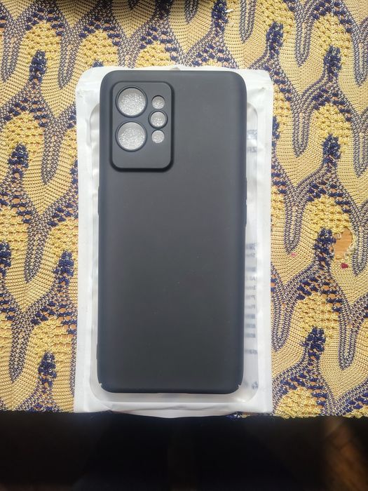 Продам чехлы для Realme gt 2 pro