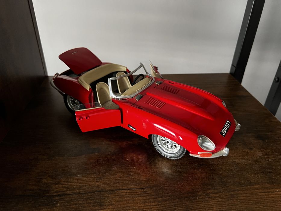 Jaguar E-type 1961 de colecção burago