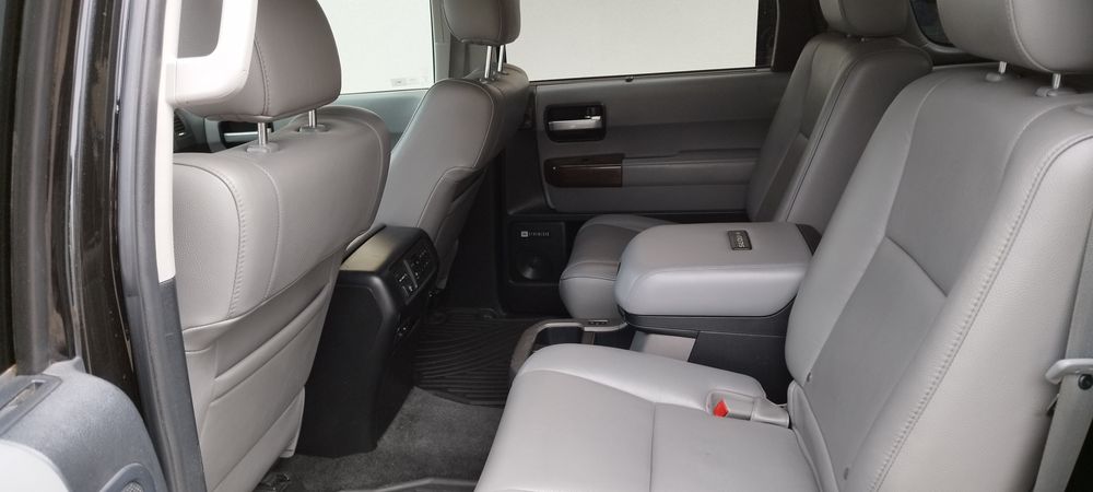Toyota Sequoia Platinum 4x4