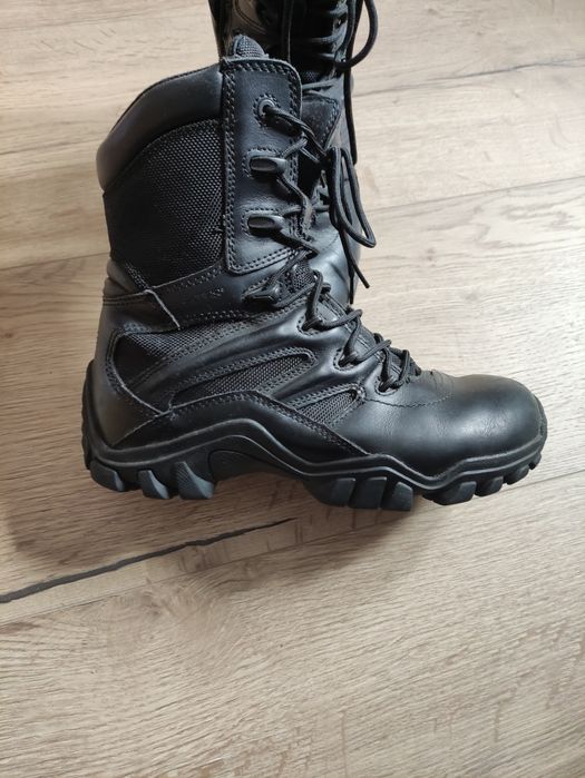 Buty Bates w idealnym stanie