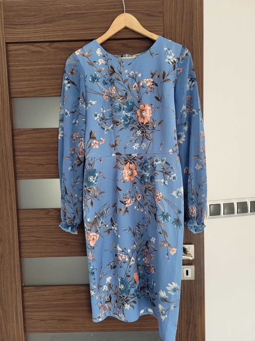 Sukienka LIVIA Clue 38