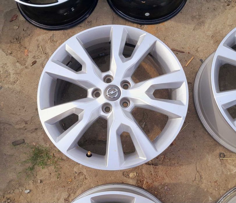 Alufelgi 19 5x115 OPEL Astra J Zafira C Antara Insignia B Śliczne