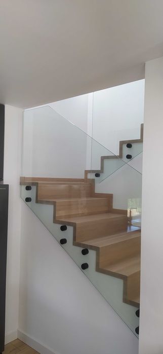 Balustrada na rotulach, cało szklana, nierdzewna