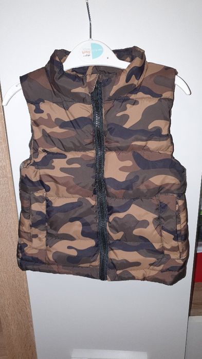 Bezrękawnik moro roz. 86 RESERVED