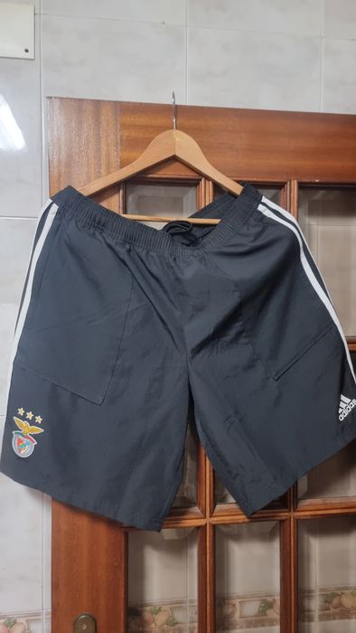 Calcoes do benfica comprada na loja vermelha