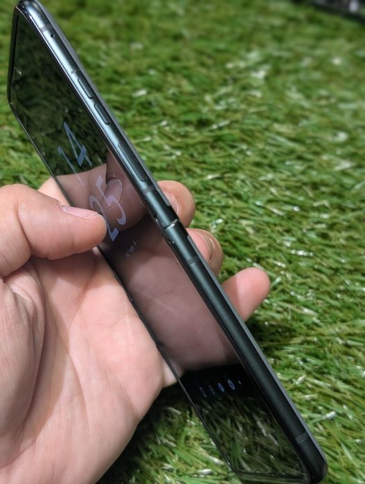 Motorola RAZR 2023 (RAZR 40) 8\128 ГБ Xt2323-2 (21035)