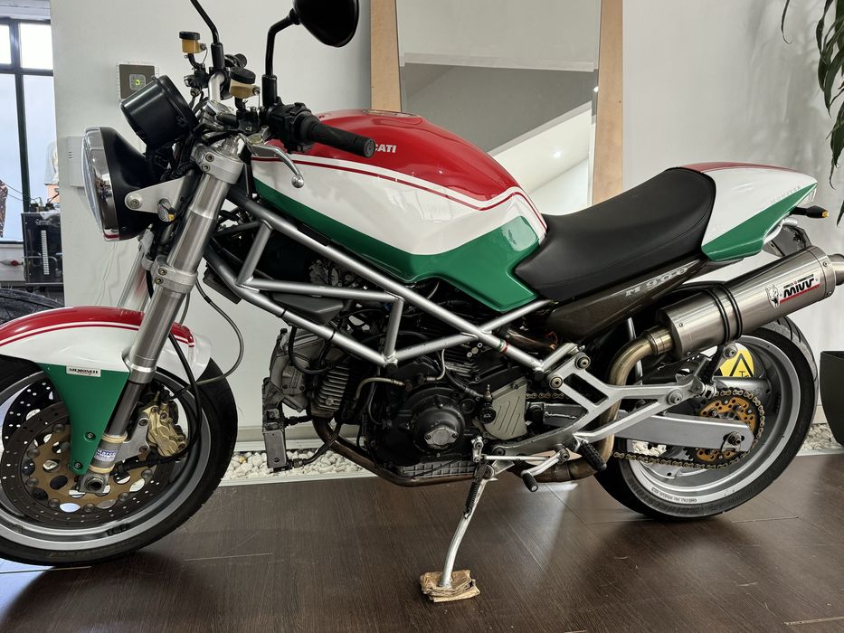 Ducati monster 900 ( troca)