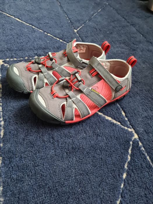 Sandały Keen 31 i 36
