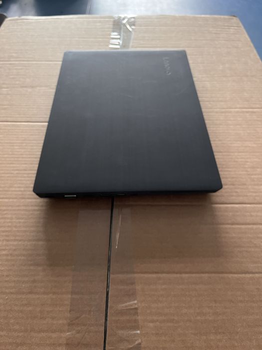 Lenovo v330 14” i5 8geração 256 ssd 8gb ram TECLADO PORTUGUÊS