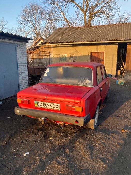 Ваз2101 5ступка хороший торг біля капота