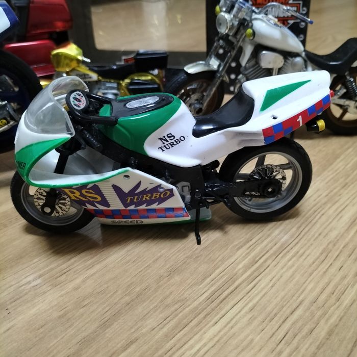 Motas de colecção, lote das 6. 20 cm e 15 cm as pequenas