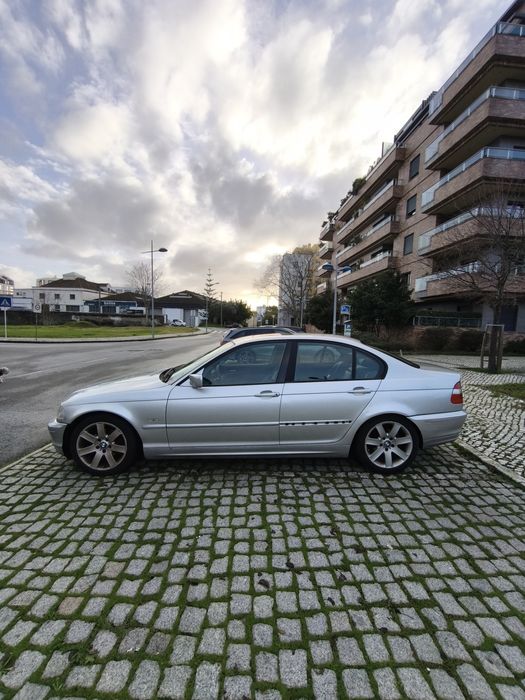 BMW 320D.  (E46)