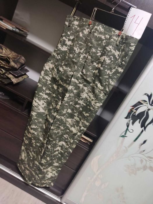 Штани камуфляжні нові