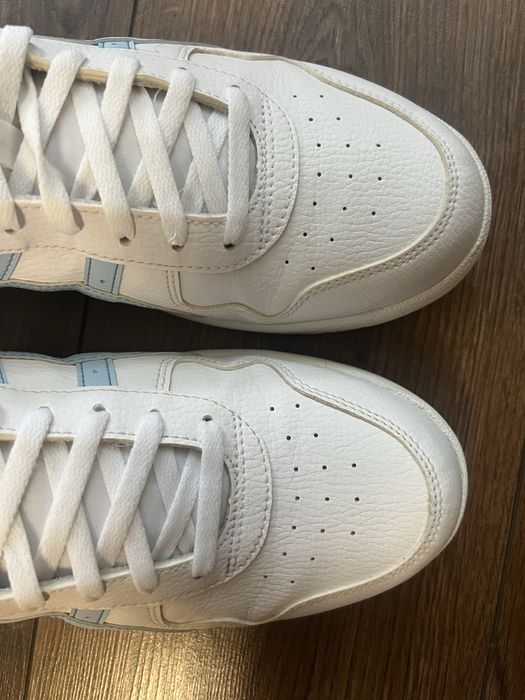 Продам кросівки Asics