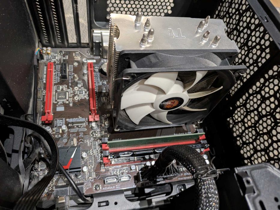 Gigabyte AMD B350M Gaming 3