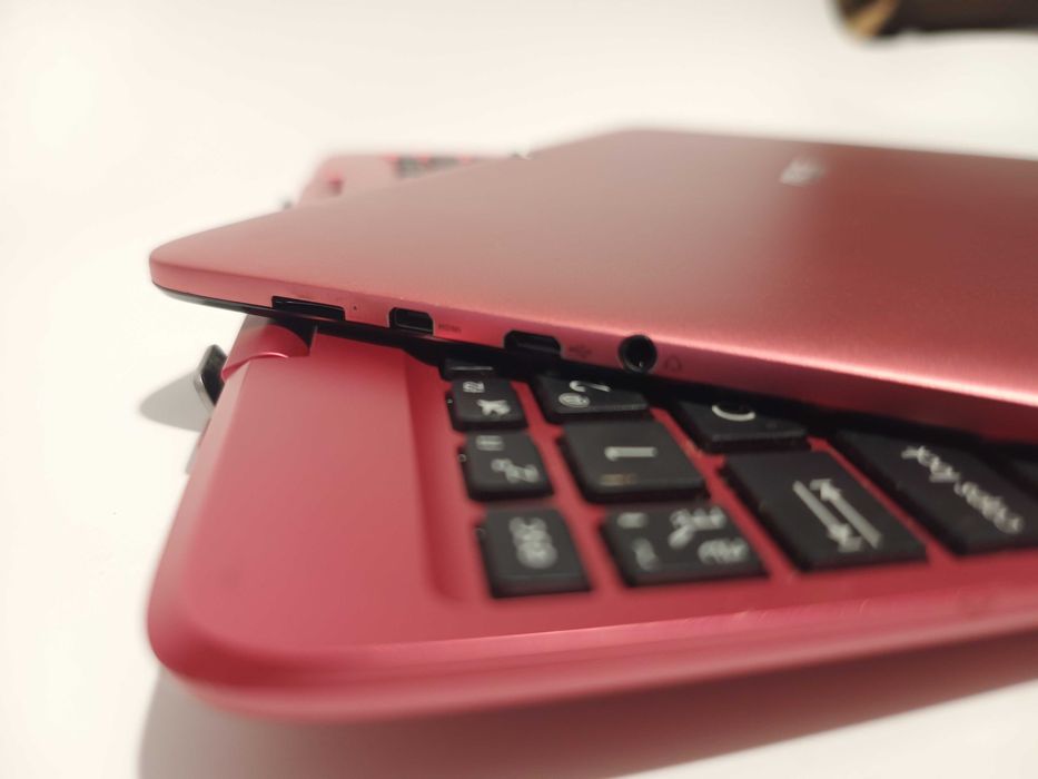 Ноутбук 10.1" ASUS T100HA, Atom x5-Z8500, 8GB, Intel HD, 128Gb