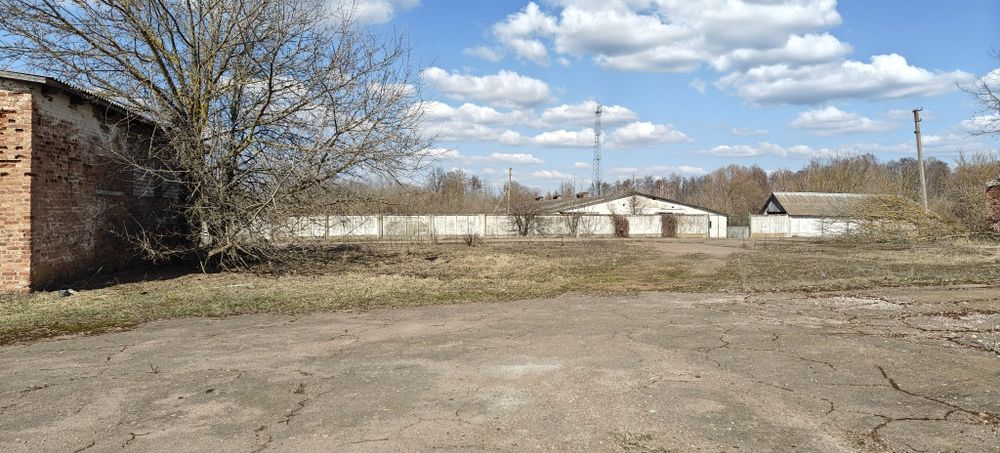 Продам окремі приміщення