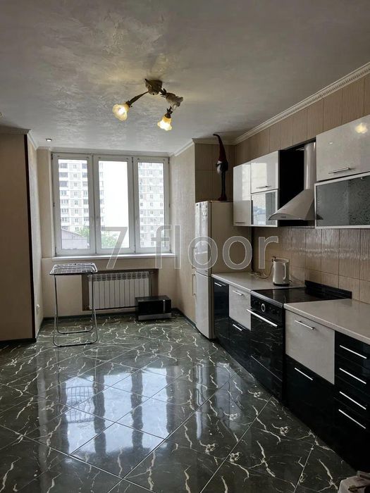 2 кімнатна квартира, метро Позняки, вулиця Срібнокільська