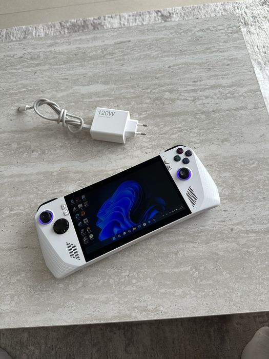 Портативна ігрова приставка ASUS ROG Ally 2023 512 GB