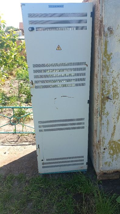 Шкаф металевий.Ідеальний стан