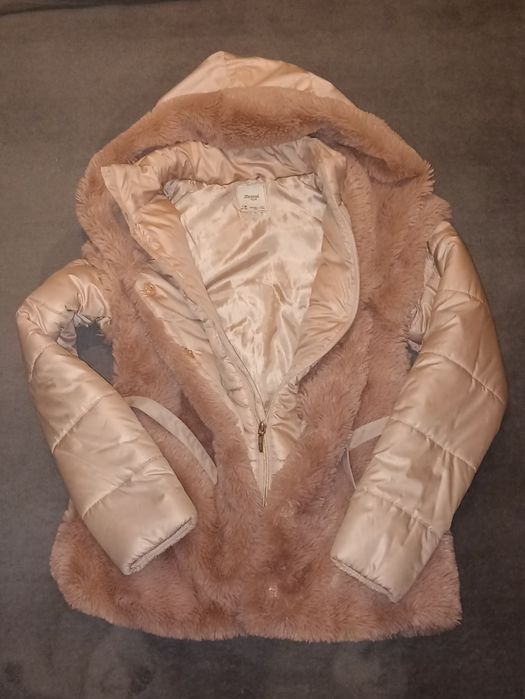 Жіноча куртка зимова.