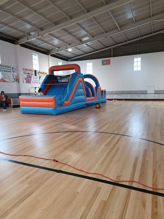 Insuflável Pista de obstáculos - PVC - semi nova