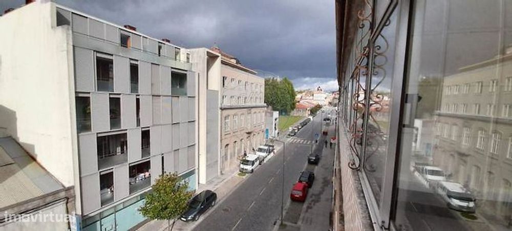 Apartamento T3 junto ao Arco da Porta Nova