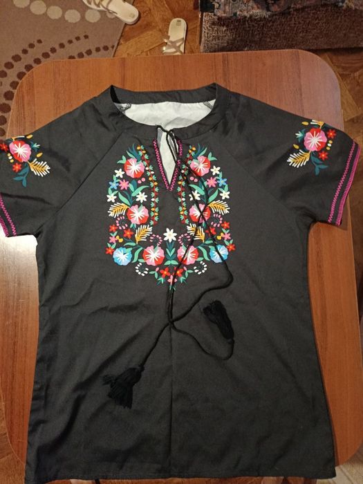 Блузка вышиванка имитация 46размер