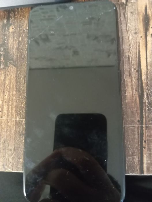 Телефони Редмі , самсунг