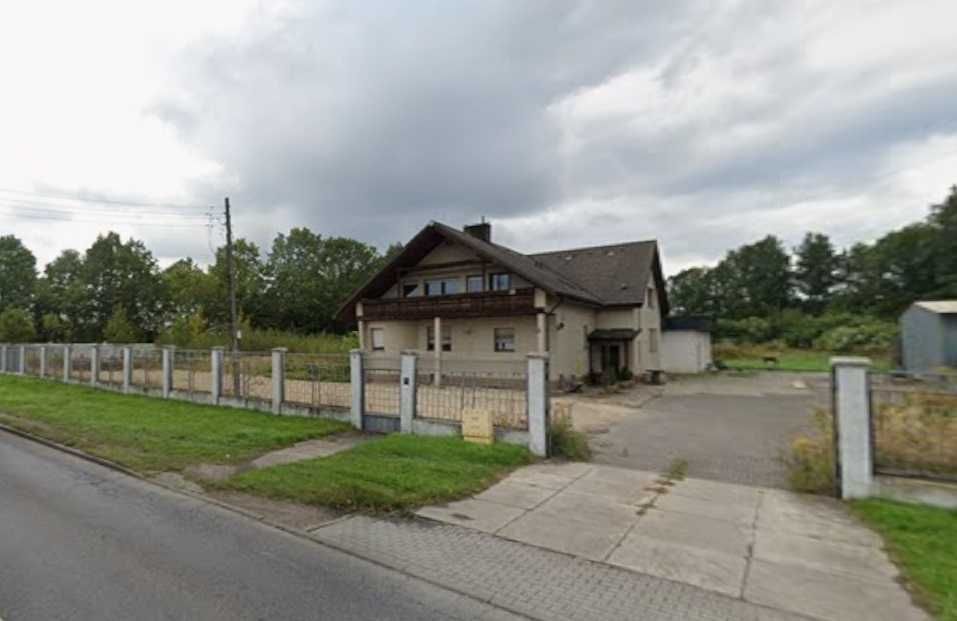 Nieruchomość Inwestycyjna - Działka Usługowo - Handlowa 3931 m2, Dom 470 m2, DK 78