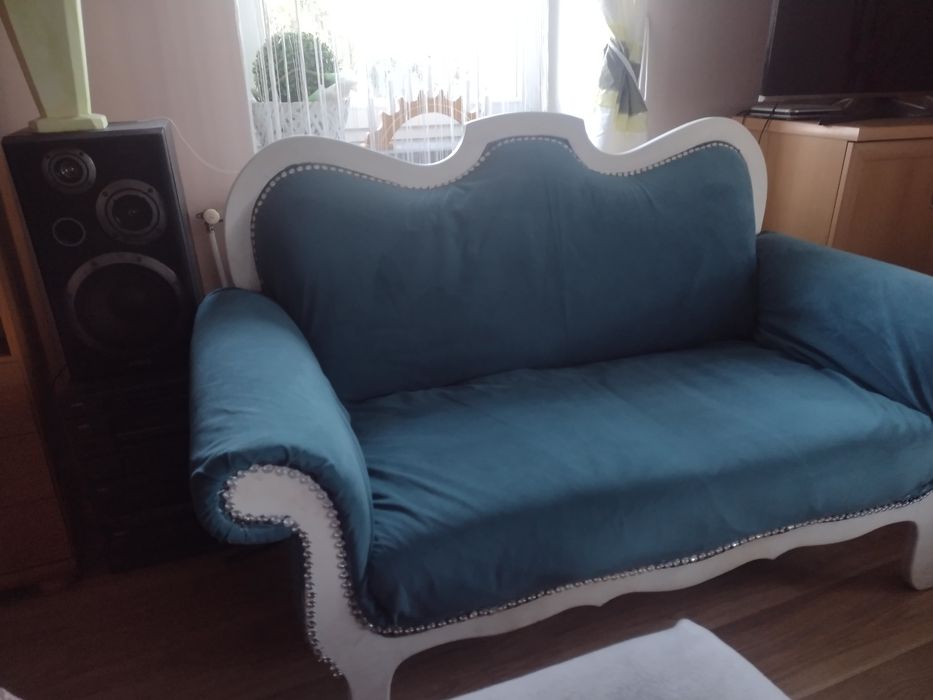 Stylowa sofa do salonu