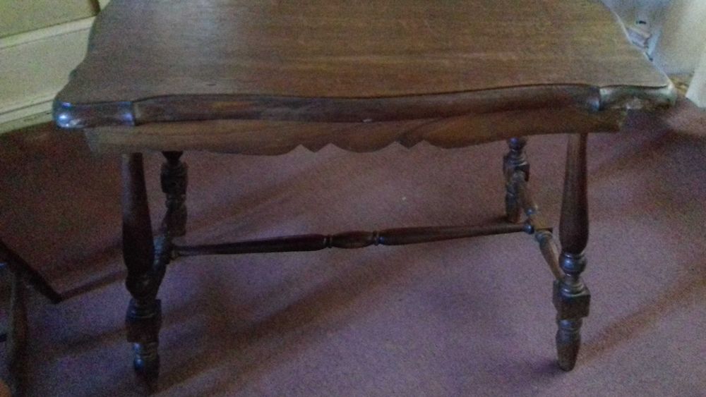 mesa antiga em madeira