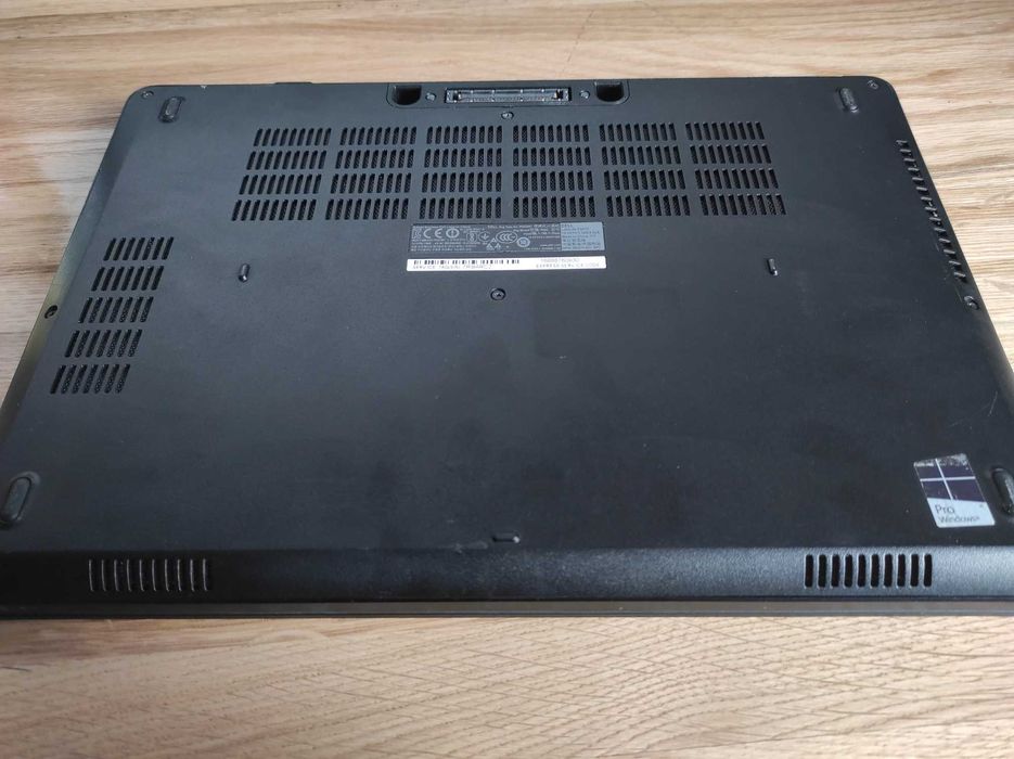Laptop Dell Latitude e5470 i5-6200, SDD 256 GB, 8GB RAM
