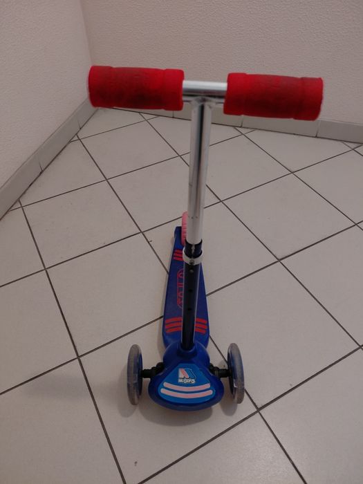 Trotinete MOLTÓ (Multicor)