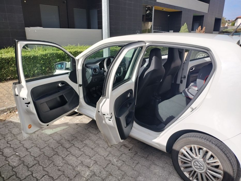 Volkswagen Up! 1.0 BMT Move! (2017) – 5 Portas, Económico!