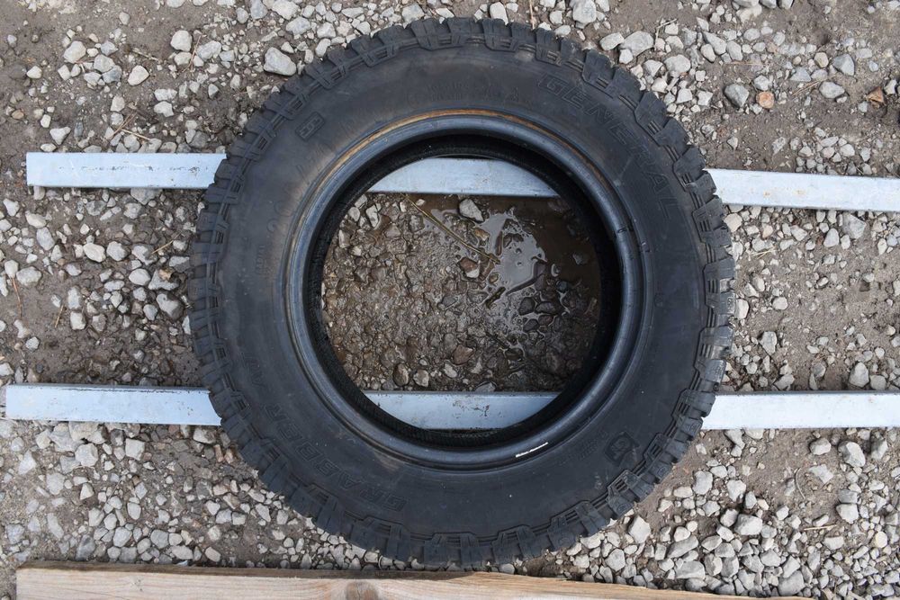 2x Opona opony General Grabber AT3  205/70R15 106/104S