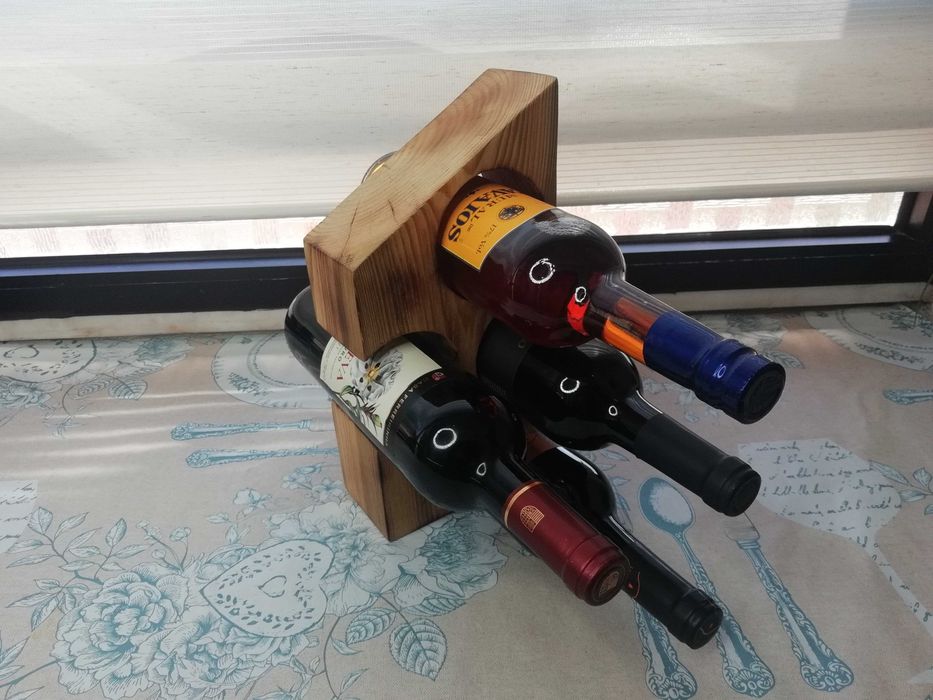Garrafeira pequena para 4 garrafas