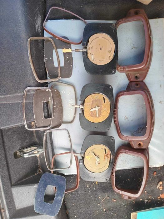 годинник до москвич 402 3 7   двері   капоти та решітка