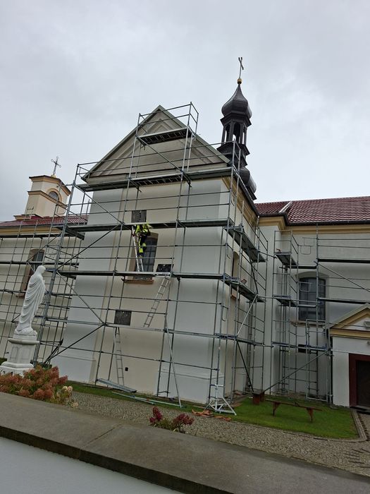 montaż rusztowań z uprawnieniami, wynajem rusztowań